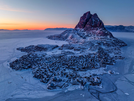 Stephan Fürnrohr - Uummannaq Nightfall