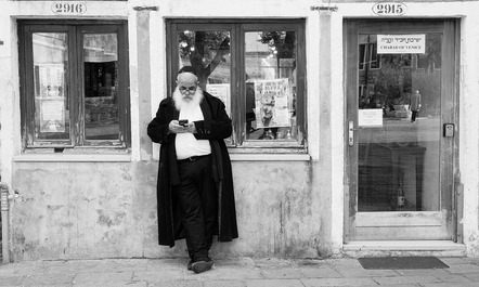 Waltz Hermann - Film- und Fotoclub Herrieden e.V. - Rabbi banin - Annahme