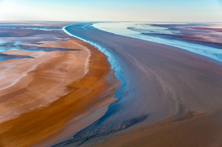 Vogg Peter - Direktmitglied Bayern - Zufluss zum Salzsee Lake Eyre - Annahme