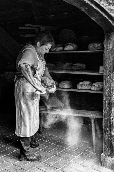 Wochinger Gerald - vhs-Fotogruppe Burghausen - Brot backen - Annahme