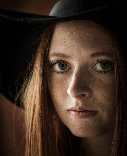 Reinhard Janina - fotoclub würzburg - schau mir in die Augen - Annahme