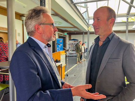 Clubleiter im Gespräch - Manfred Köhler, Fotofreunde Wiggensbach und Robert Seitz, Fotoclub Mindelheim 