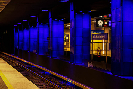 Schmieg Johannes - Blende 85567 - U-Bahnstation Münchner Freiheit - Annahme