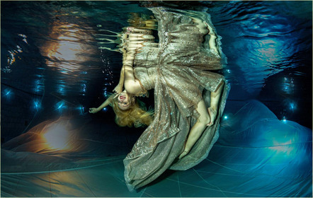 Nikolaus Sablowski - Foto-Amateur-Club Mainleus Kulmbach - Spiegelung unter Wasser - Annahme